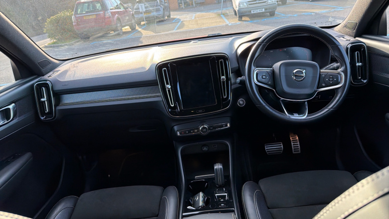 Volvo Xc40 2.0 T5 R DESIGN Pro 5dr AWD Geartronic Petrol Estate